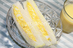 玉子サンド,サンドイッチ,サンドウィッチ,モーニング,sandwich,morning,egg,朝食,玉子,たまご,卵,ミックスジュース,ジュース,ブレックファースト,breakfast,juice,パン,食パン