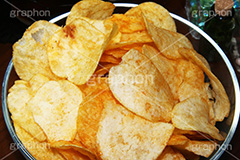 夜な夜なポテチ,コンソメチップス,コンソメ,ポテトチップス,ポテトチップ,ぽてち,ポテチ,スナック,菓子,スイーツ,おやつ,つまむ,塩,しょっぱい,油,お菓子,太る,ダイエット,diet,グルメ,メタボ,不摂生,ジャンクフード