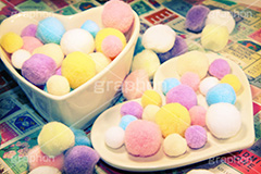 カラフルぽんぽん(ヴィンテージ),かわいい,トイカメラ撮影,トイカメラ,ヴィンテージ,ビンテージ,レトロ,お洒落,おしゃれ,オシャレ,味わい,トンネル効果,プリ画,女子力,poem,ポエム