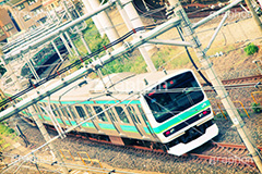 日暮里駅に集まる電車(ヴィンテージ),線路,電車,トイカメラ撮影,トイカメラ,ヴィンテージ,ビンテージ,レトロ,お洒落,おしゃれ,オシャレ,味わい,トンネル効果