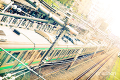巣鴨駅のホーム(ヴィンテージ),電車,トイカメラ撮影,トイカメラ,ヴィンテージ,ビンテージ,レトロ,お洒落,おしゃれ,オシャレ,味わい,トンネル効果