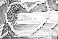 パスタでハート(モノクロ),モノクロ,白黒,しろくろ,モノクローム,単色画,単彩画,単色