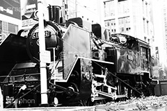 新宿SL広場(モノクロ),モノクロ,白黒,しろくろ,モノクローム,単色画,単彩画,単色
