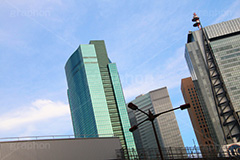 新橋駅前のビル群,新橋駅前,新橋,港区,新橋駅,駅前,サラリーマン,駅,SL広場,広場,ビル,ビル群,building