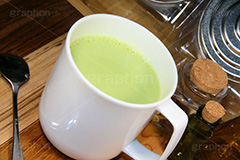 抹茶オレ,カフェオレ,コーヒー,カップ,ビター,ほろ苦い,食後,飲み物,ドリンク,甘い,drink,coffee,bitter,sugar,milk,cup,ミルク,珈琲,ホット,japan,hot
