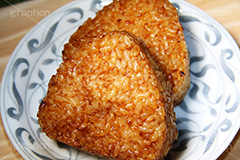 焼きおにぎり,焼おにぎり,おにぎり,おむすび,焼き,醤油,しょうゆ,ごはん,炊き,米,白米,ご飯,お米,ごはん,和食,日本食,日本料理,即席,冷凍食品,インスタント,japan,rice,instant
