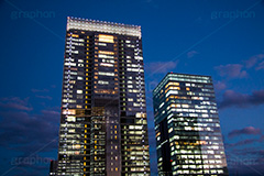 丸の内ビル群の夜景,東京,東京駅,丸の内,ビル,ビル群,ビジネス街,オフィス街,building,Tokyo Station City,夜,残業,オフィス,office,tokyo,夜景,高層ビル