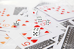 トランプ,とらんぷ,玩具,ゲーム,カード,プレイング,占い,手品,マジック,切り札,遊び,おもちゃ,ルール,サイコロ,さいころ,ダイス,trump,TOY,game,card,dice