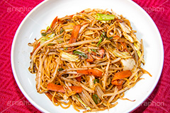 焼きそば,ヤキソバ,やきそば,野菜,もやし,モヤシ,キャベツ,きゃべつ,人参,にんじん,ニンジン,炒め,麺類,国民食,ソース,出店,屋台,祭り,まつり,香ばしい,和食,日本食,日本料理,こってり,コッテリ,ソウルフード,粉もん,japan