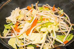 野菜炒め,焼き,日本料理,日本食,和食,野菜,炒め,料理,クッキング,cooking,調理,フライパン,キッチン,kitchen,台所,japan,手作り,自作