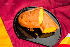 さつまいもアイス,お菓子,菓子,スイーツ,おやつ,dessert,japan,和,和風,甘味,甘い,冷菓子,凍,食後,いも,芋,イモ,さつま芋,サツマイモ,さつまいも,最中,モナカ,もなか