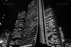 都会の夜(モノクロ),モノクロ,白黒,しろくろ,モノクローム,単色画,単彩画,単色,夜景
