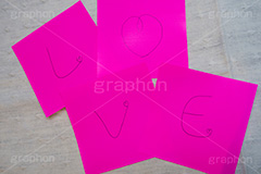 付箋でLOVE,フセン,付箋,文字,台詞,キーワード,ワード,ステーショナリー,文具,文房具,word,keyword,LOVE,love,らぶ,ラブ,愛,恋,恋愛,告白,伝言,メモ,メッセージ,message,stationery