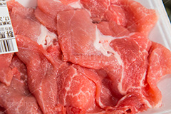 牛肉,肉,豚,焼肉,焼き肉,パック,スーパー,生肉,脂,脂身,ビーフ,beef,切り落とし,細切れ,クッキング,キッチン,調理,食材,cooking,kitchen