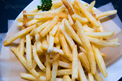 山盛りのポテト,ポテト,フライドポテト,ポテトフライ,フライ,いも,じゃがいも,ジャガイモ,揚げ,ファーストフード,ファストフード,炭水化物,洋食,油,potato,芋,ジャンクフード