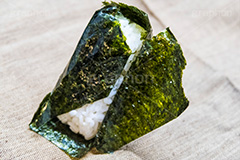 コンビニのおにぎり,おにぎり,おむすび,のり,海苔,ごはん,炊き,米,白米,ご飯,お米,ごはん,和食,日本食,日本料理,手ごろ,japan,rice,コンビニ