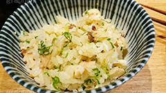 鯛めし,タイ,鯛,めし,飯,ごはん,ご飯,炊き込み,土鍋,鍋,しめ,きのこ,キノコ,ねぎ,ネギ,葱,居酒屋,おつまみ,つまみ,和食,日本食,japan,スマホ撮影