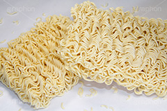乾麺,麺,めん,麺類,ラーメン,らーめん,インスタント,中華,即席,非常食,乾燥,油,食品,調理,クッキング,instant,cooking
