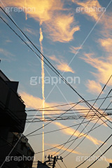 朝焼け-飛行機雲,朝焼け,あさやけ,朝,あさ,早朝,早起き,日の出,染,空,雲,飛行機雲,現象,空/天気,morning