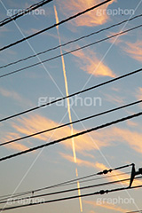 朝焼け-飛行機雲,朝焼け,あさやけ,朝,あさ,早朝,早起き,日の出,染,空,雲,飛行機雲,現象,空/天気,morning