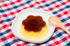 プリン,ぷりん,プディング,カラメル,たまご,カップ,デザート,おやつ,スイーツ,菓子,お菓子,焼菓子,焼き菓子,甘い,スプーン,ぷるぷる,プルプル,sweet,pudding,spoon
