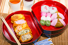 お花見重箱,重箱,お重,お稲荷さん,いなり寿司,寿司,いなり,えび,海老,エビ,三色団子,桜餅,餅,もち,おもち,おはぎ,お花見,花見,さくら,桜,春,お重,箱,あんこ,餡子,だんご,団子,お菓子,菓子,和菓子,お茶,お茶請け,スイーツ,和,和風,お茶,デザート,おやつ,グルメ,甘味,茶会,割りばし,割り箸,はし,紙コップ,ひな祭り,雛祭り,ひなまつり,花より団子,sweet,dessert,japan,spring