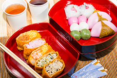 お花見重箱,重箱,お重,お稲荷さん,いなり寿司,寿司,いなり,えび,海老,エビ,三色団子,桜餅,餅,もち,おもち,おはぎ,お花見,花見,さくら,桜,春,お重,箱,あんこ,餡子,だんご,団子,お菓子,菓子,和菓子,お茶,お茶請け,スイーツ,和,和風,お茶,デザート,おやつ,グルメ,甘味,茶会,割りばし,割り箸,はし,紙コップ,ひな祭り,雛祭り,ひなまつり,花より団子,sweet,dessert,japan,spring