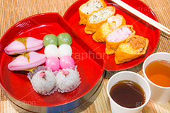お花見重箱,重箱,お重,お稲荷さん,いなり寿司,寿司,いなり,えび,海老,エビ,三色団子,桜餅,餅,もち,おもち,おはぎ,お花見,花見,さくら,桜,春,お重,箱,あんこ,餡子,だんご,団子,お菓子,菓子,和菓子,お茶,お茶請け,スイーツ,和,和風,お茶,デザート,おやつ,グルメ,甘味,茶会,割りばし,割り箸,はし,紙コップ,ひな祭り,雛祭り,ひなまつり,花より団子,sweet,dessert,japan,spring
