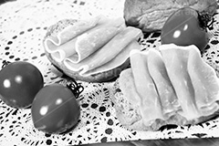 朝食(モノクロ),モノクロ,白黒,しろくろ,モノクローム,単色画,単彩画,単色