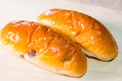 レーズンパン,レーズン,パン,ぱん,干しぶどう,ぶどう,ブドウ,葡萄,洋食,朝食,ベーカリー,焼,おやつパン,おやつ,菓子パン,まな板