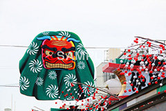 獅子舞,しし,獅子,お正月,正月,正月飾り,飾り,和,大晦日,縁起,清浄,new year,新年,年明け,年越し,年末,初詣,12/31,1/1,イベント,行事,仲見世,浅草,雷門,浅草寺,あさくさ,みやげ物,みやげ,お土産,商店街,台東区,正月,お正月,三が日,浅草 名所,浅草 観光,asakusa,japan