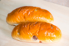 レーズンパン,レーズン,パン,ぱん,干しぶどう,ぶどう,ブドウ,葡萄,洋食,朝食,ベーカリー,焼,おやつパン,おやつ,菓子パン,まな板