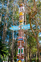 トーテムポール,トーテム,彫刻,柱状,民族,モニュメント,夢の島公園,公園,夢の島,人工島,東京湾,江東区,埋立地,埋め立て,park,monument,自然,散歩,伝説,物語,新木場
