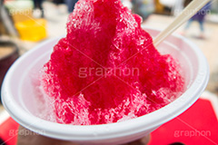 いちごのかき氷,いちご,イチゴ,苺,かき氷,カキ氷,氷,シェイブアイス,アイス,シロップ,風物詩,季語,夏,デザート,スイーツ,おやつ,冷菓子,清涼,ice,syrup,dessert,sweet