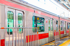 東横線,自由が丘,ホーム,駅,駅中,構内,車両,東横線,副都心線,train,電車/鉄道,旅行,旅,travel