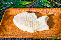 白いたい焼き,たいやき,たい焼き,鯛焼き,タイヤキ,あんこ,クリーム,和菓子,日本料理,菓子,スイーツ,おやつ,sweet,japan,スイート,甘い,デザート,お菓子,和,和風,甘味