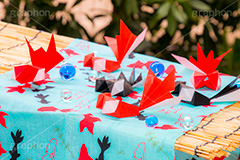 折り紙で金魚,金魚,出目金,折り紙,おりがみ,紙,ペーパークラフト,papercraft,kids,japan,fish,こども,子供,魚,祭り,夏,季語,風物詩,夏休み,工作,手作り,金魚すくい,ビー玉,サマー,summer,清涼