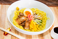 冷し中華,冷やし,ラーメン,らーめん,麺,麺類,中華麺,麺料理,国民食,日本拉麺,中華そば,中華,夏,冷やし中華,たまご,玉子,ゆで卵,味玉,焼き豚,チャーシュー,紅しょうが,紅生姜,きゅうり,キュウリ,紅ショウガ,錦糸卵,タレ,たれ,つゆ,サマー,清涼,Ramen,Chinese noodles,summer