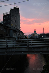 夕焼け,染,神田川,河,川,河川,柵,フェンス,川沿い