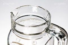 洗いたてのガラスボトル,洗う,水滴,ボトル,ポット,食器,キッチン,器具,道具,kitchen