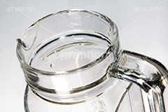 洗いたてのガラスボトル,洗う,水滴,ボトル,ポット,食器,キッチン,器具,道具,kitchen