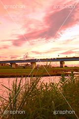 多摩川河川敷,夕焼け,夕方,夕日,河川敷,二子玉,二子玉川,玉川,にこたま,ニコタマ,世田谷区,川,河原,かわ,河川,橋,綺麗,きれい,キレイ,染,赤,ロマンチック,多摩川