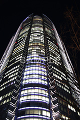 六本木,六本木ヒルズ,ヒルズ,森ビル,森タワー,Roppongi Hills,高層オフィスビル,57階,夜景,ライトアップ,高層,ビル,キラキラ,夜,眠らない,街,港区,真下,見上げ