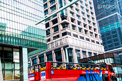 日本橋を走るスカイバス,観光バス,バス,日本橋,中央区,東京,交差点,japan,bus,観光,外国人,二階建て,名所