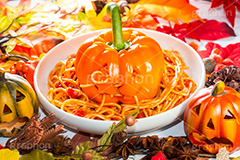 オバケ南瓜のパスタ,おばけ,オバケ,パンプキン,パプリカ,秋,ハロウィン,パスタ,スパゲッティ,トマトパスタ,ピリ辛,おもしろ,面白い,pumpkin,halloween,paprika,autumn,pasta