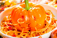 オバケ南瓜のパスタ,おばけ,オバケ,パンプキン,パプリカ,秋,ハロウィン,パスタ,スパゲッティ,トマトパスタ,ピリ辛,おもしろ,面白い,pumpkin,halloween,paprika,autumn,pasta