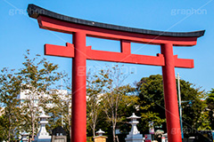 二の鳥居,鶴岡八幡宮,入口,若宮大路,段葛,徳川家綱,石造,神社,鎌倉,神奈川,観光,japan,青空