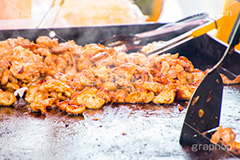 ホルモン焼き,焼き,鉄板,ホルモン,炒め,肉,タレ,夏祭り,祭り,出店,露店,屋台,夏,サマー,summer,festival,japan,縁日,的屋,食べ歩き,つまみ,おつまみ