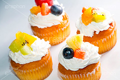 カップケーキ,生クリーム,クリーム,ケーキ,ミニ,sweet,スイート,食後,デザート,スイーツ,フルーツ,菓子,甘い,焼き菓子,チョコ,お菓子,女子,女子力,ガーリー,カワイイ,かわいい,可愛い,cute,dessert,cupcake,cup,cake,cream,fruit,afternoon,アフタヌーン,茶会