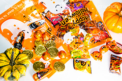 ハロウィンのお菓子,チョコレート,チョコ,キャンディ,飴,クッキー,ハロウィンパーティー,ハロウィン,ハロウィーン,はろうぃん,パーティー,お菓子,菓子,こども,子供,キッズ,イベント,スイーツ,秋,行事,トリート,コイン,ジャックオランタン,ジャックオーランタン,パンプキン,トリックオアトリート,Halloween,party,Treat,chocolate,coin,candy,cookie,pumpkin,kids